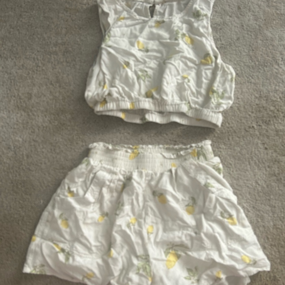 White 2Piece short set with lemon print